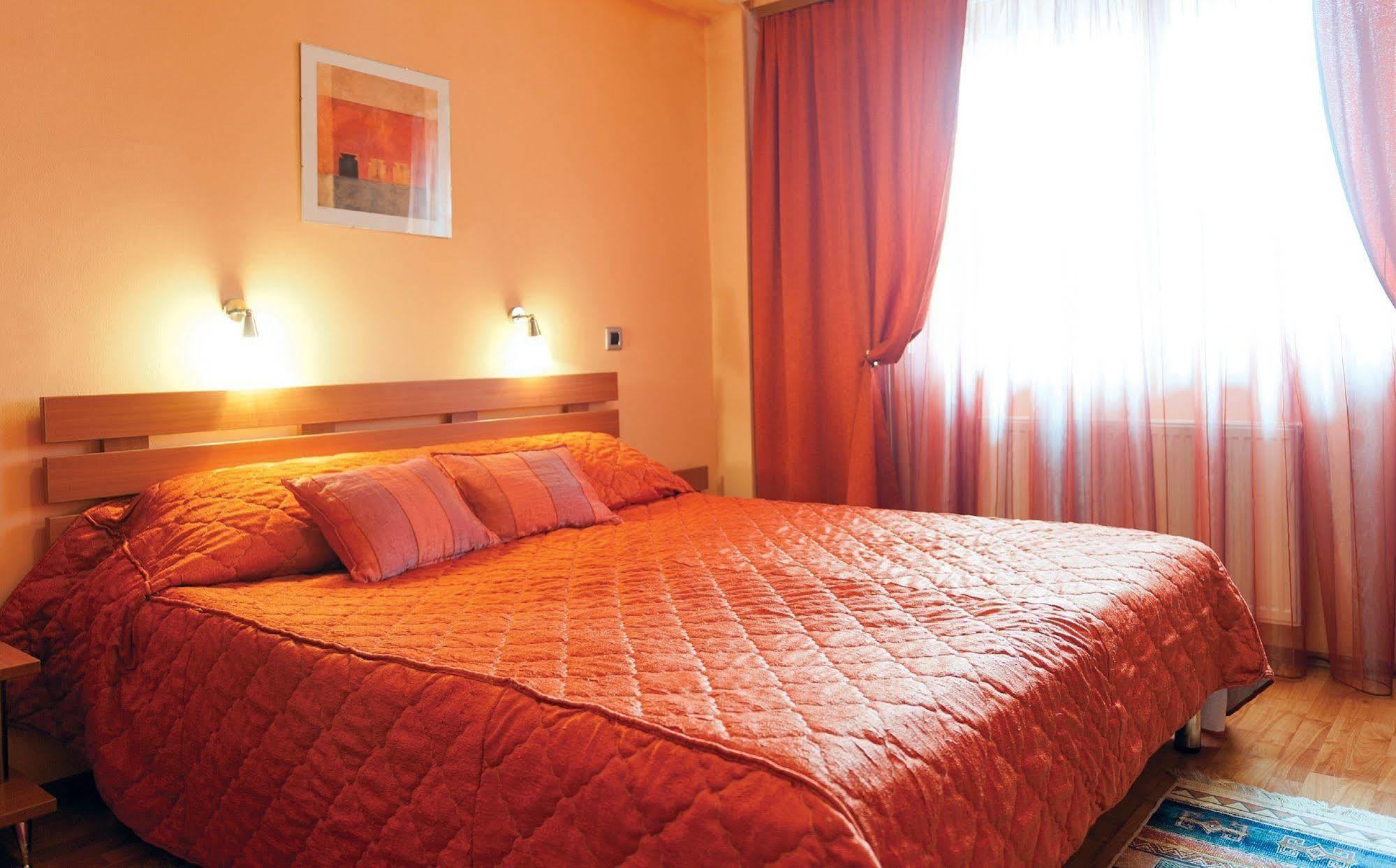 Leonardo Hotel สโกเปีย ภายนอก รูปภาพ